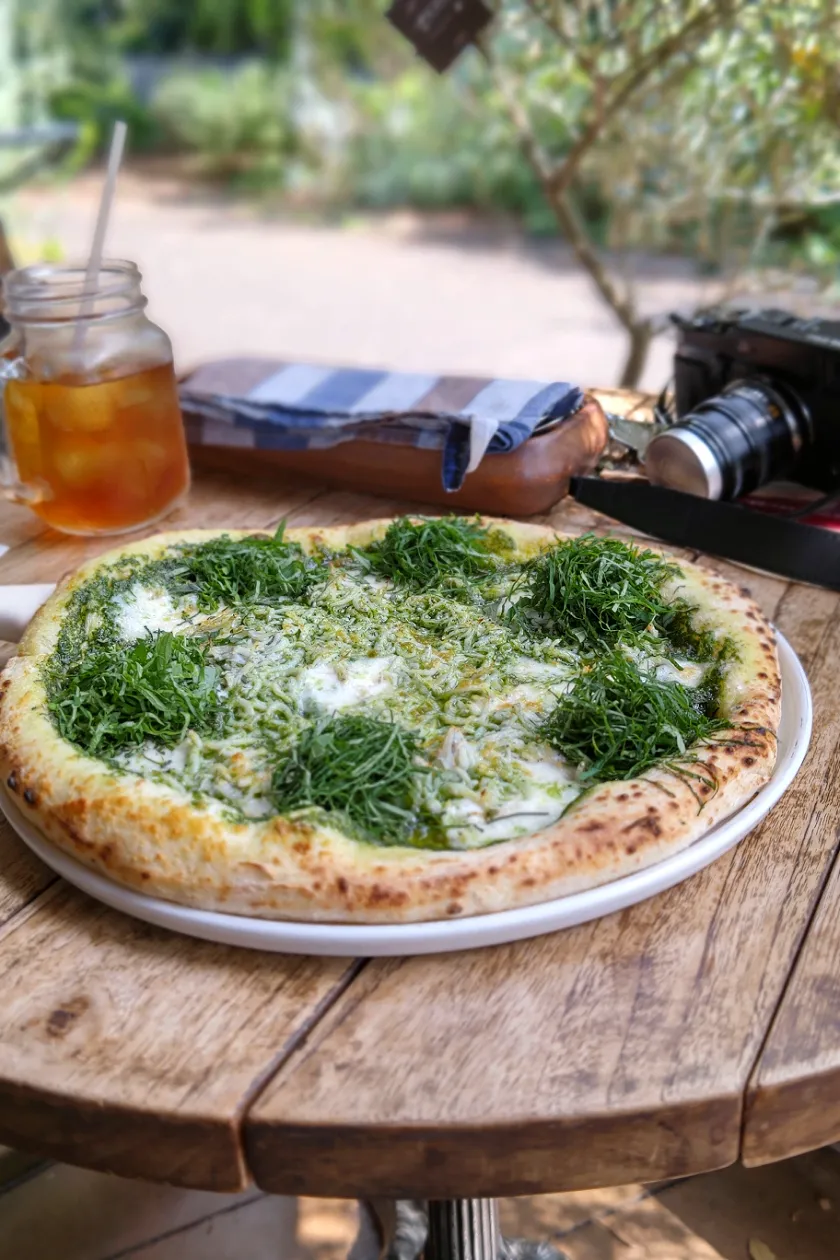 駒沢公園のテラス席でひとりランチ。|Katsuraさん