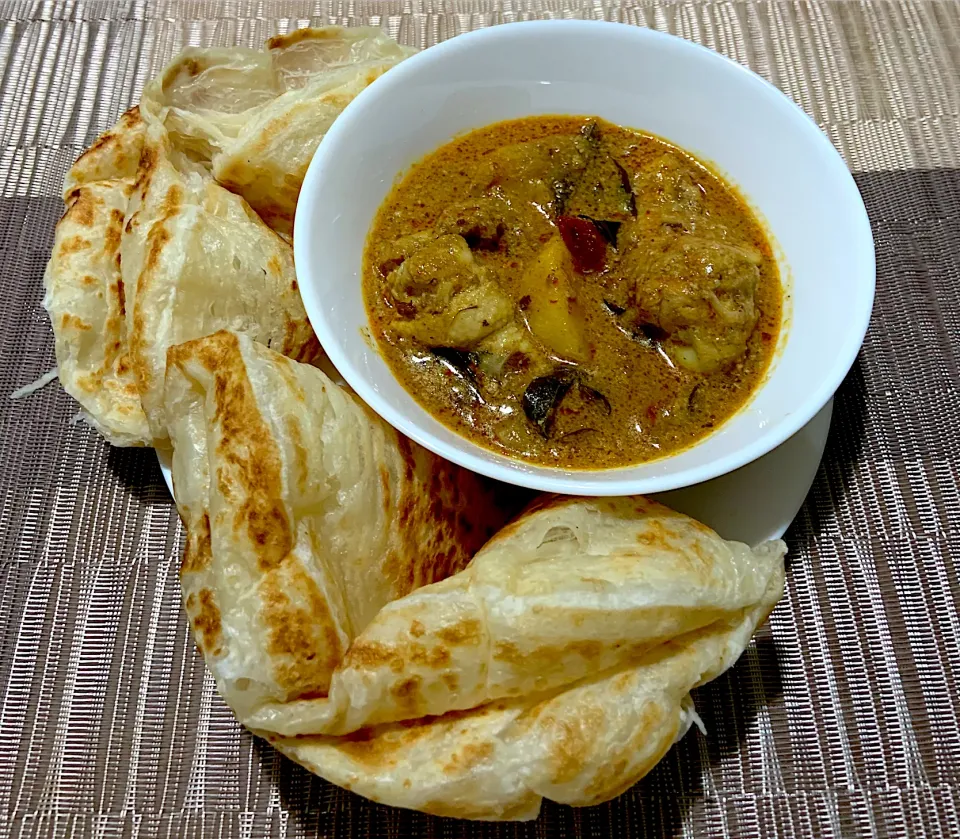 Roti prata and chicken curry|Ahnneさん