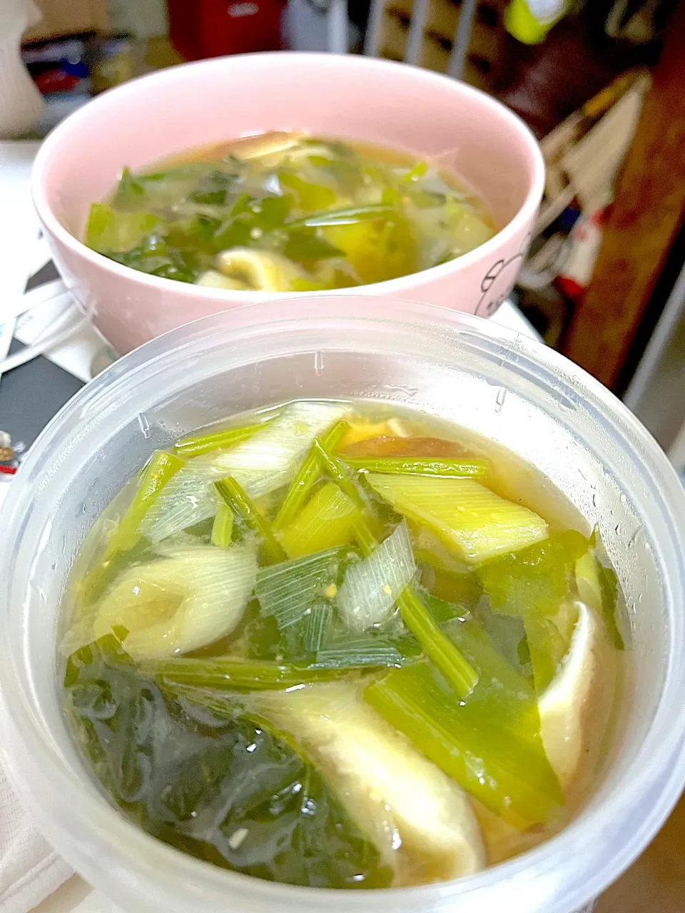 豚しゃぶの茹で汁🐖野菜たっぷり味噌汁🥬|ちはねさん