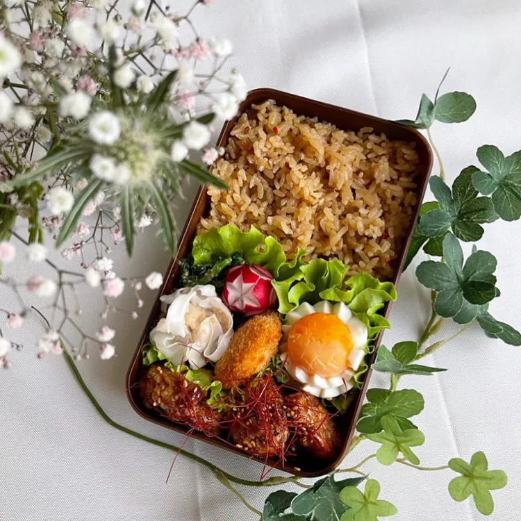 Snapdishの料理写真:7/4❤︎主人のかしわめし弁当🌱|Makinsさん