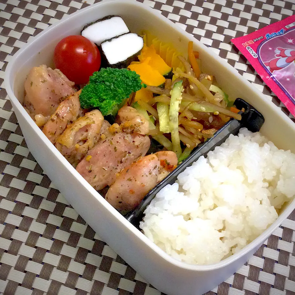 Snapdishの料理写真:長女のJK弁当〜　バジルチキン|yukoさん