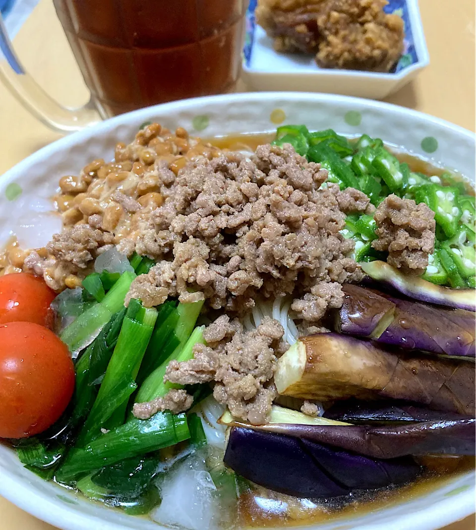 在宅勤務中の男飯(ぶっかけねばねばソーメン)|おおもりの星さん