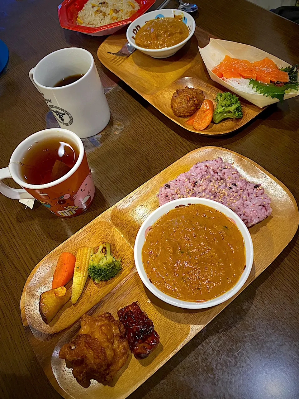 五穀米ご飯　炒飯　鶏唐揚げ　照り焼きチキン　焼き野菜　サーモンお刺身　バターチキンカレー　コーヒー|ch＊K*∀o(^^*)♪さん