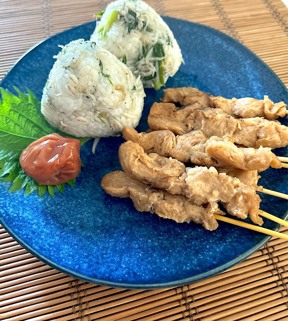 KaRuNa様から頂いたヴィーガン 焼き鳥に🍙を添えて|Megさん