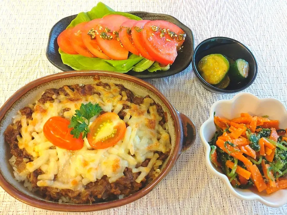 ☆キーマカレードリア
☆冷やしトマト
☆大根葉とにんじんの胡麻和え
☆キュウリキムチ|chikakoさん