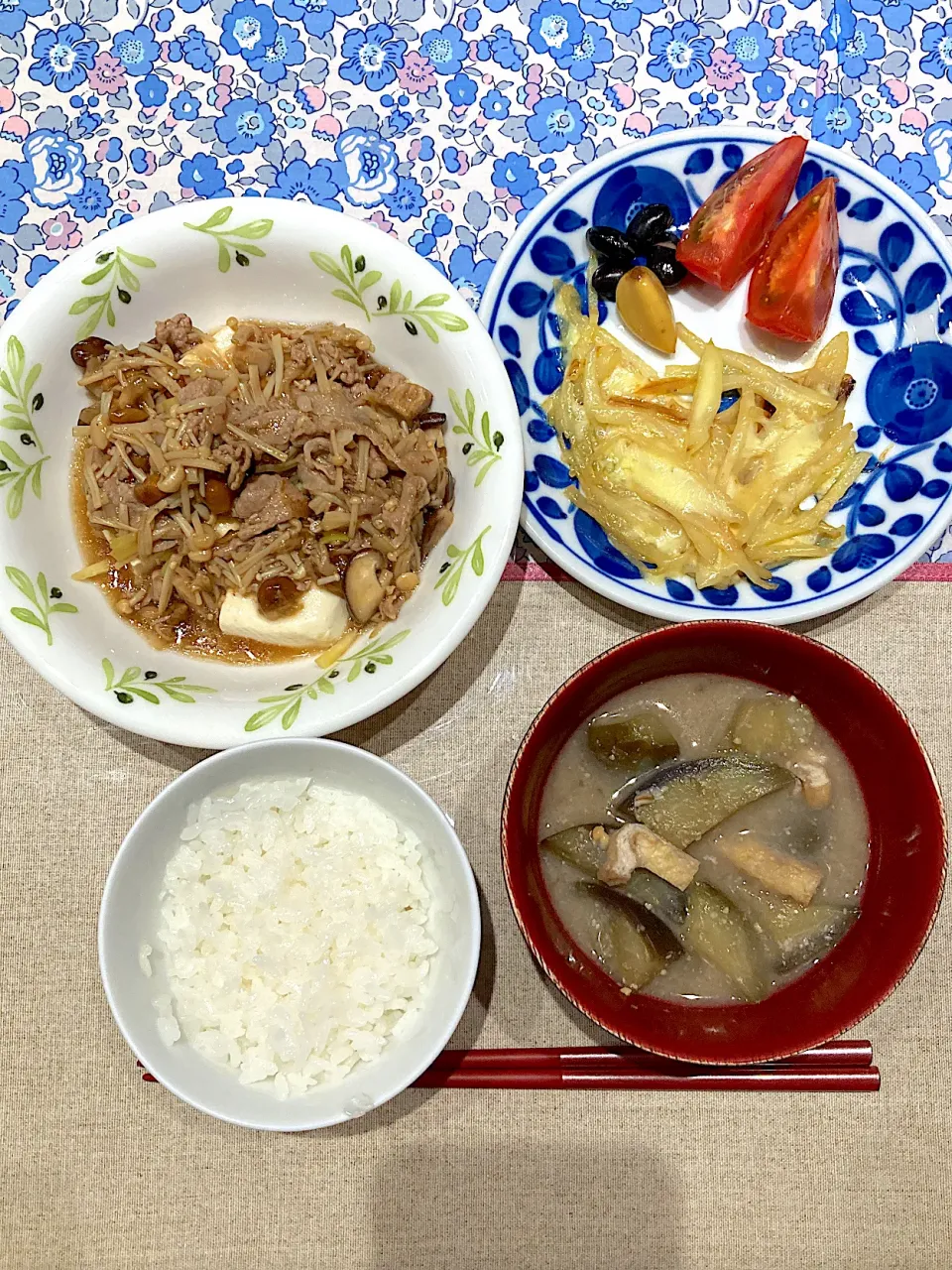 Snapdishの料理写真:とろとろきのこ豆腐とじゃがチーズ焼|おしゃべり献立さん