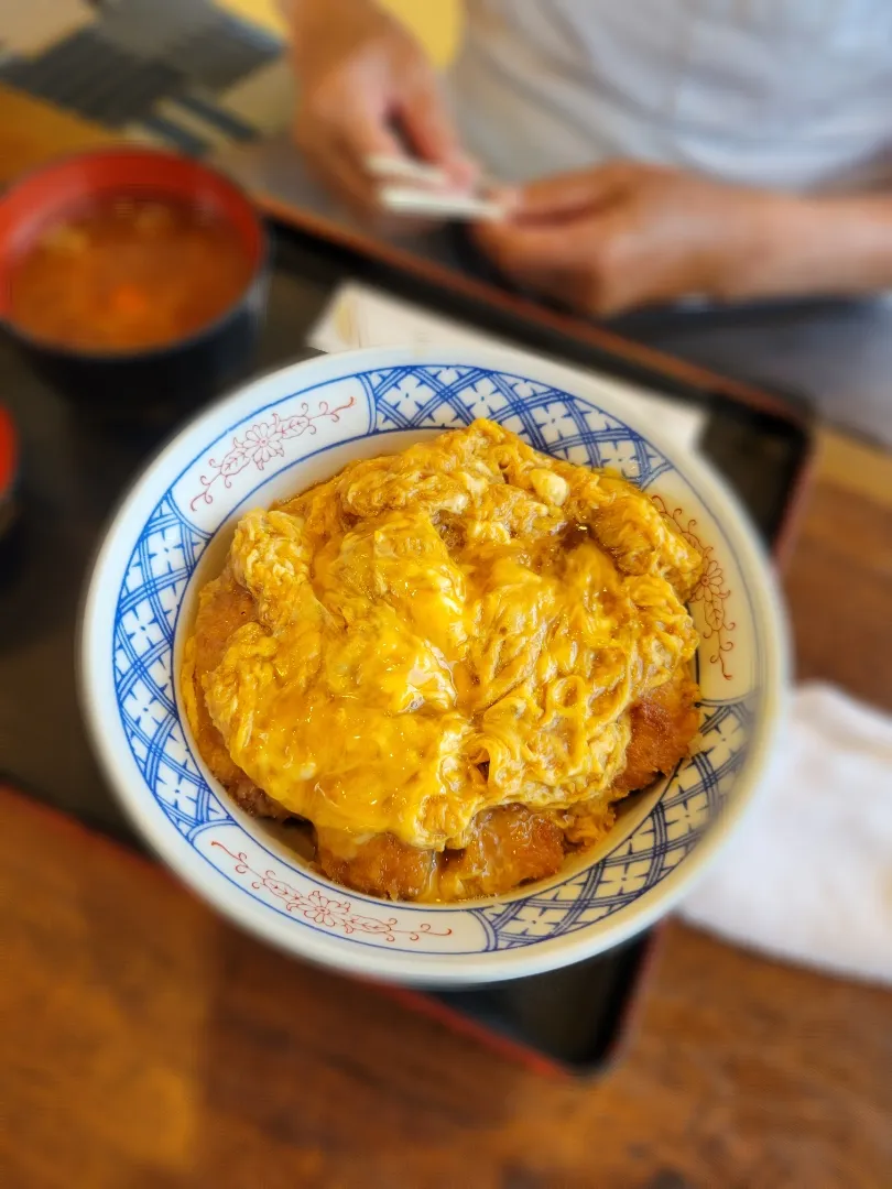 Snapdishの料理写真:カツ丼玉子増し！|スッサさん