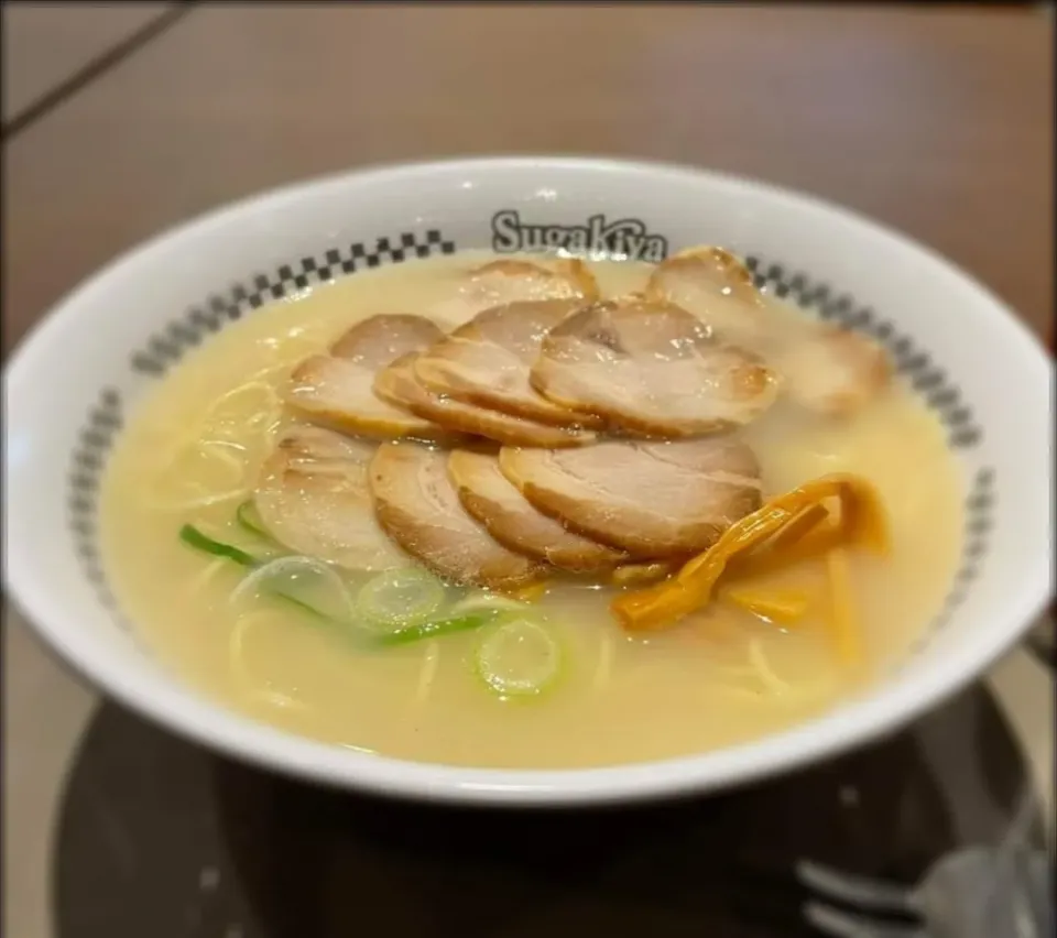 スガキヤの肉マシマシラーメン🍜🍥|スッサさん