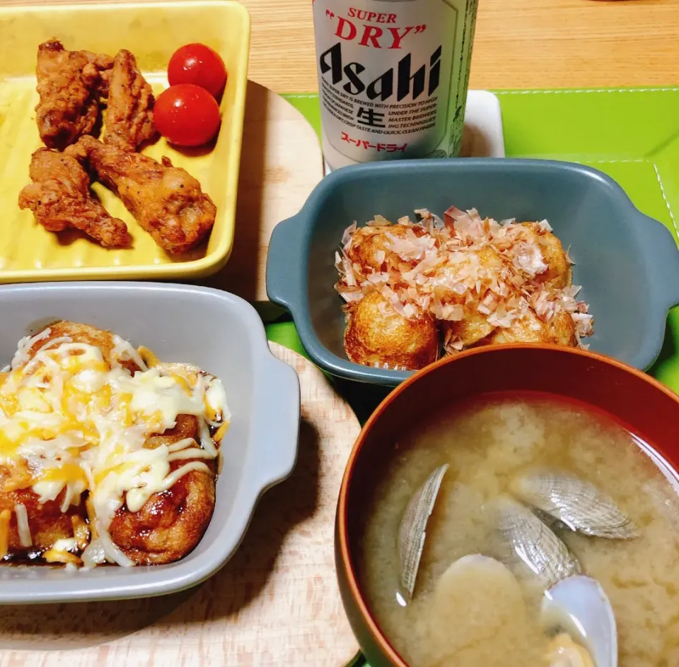 たこ焼きとチキチキボーン
あとは無性に飲みたくなったあさりの味噌汁|naoさん