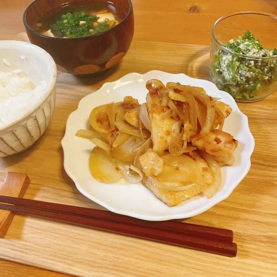 Snapdishの料理写真:万能鶏むね肉の新玉マリネ|Norikoさん