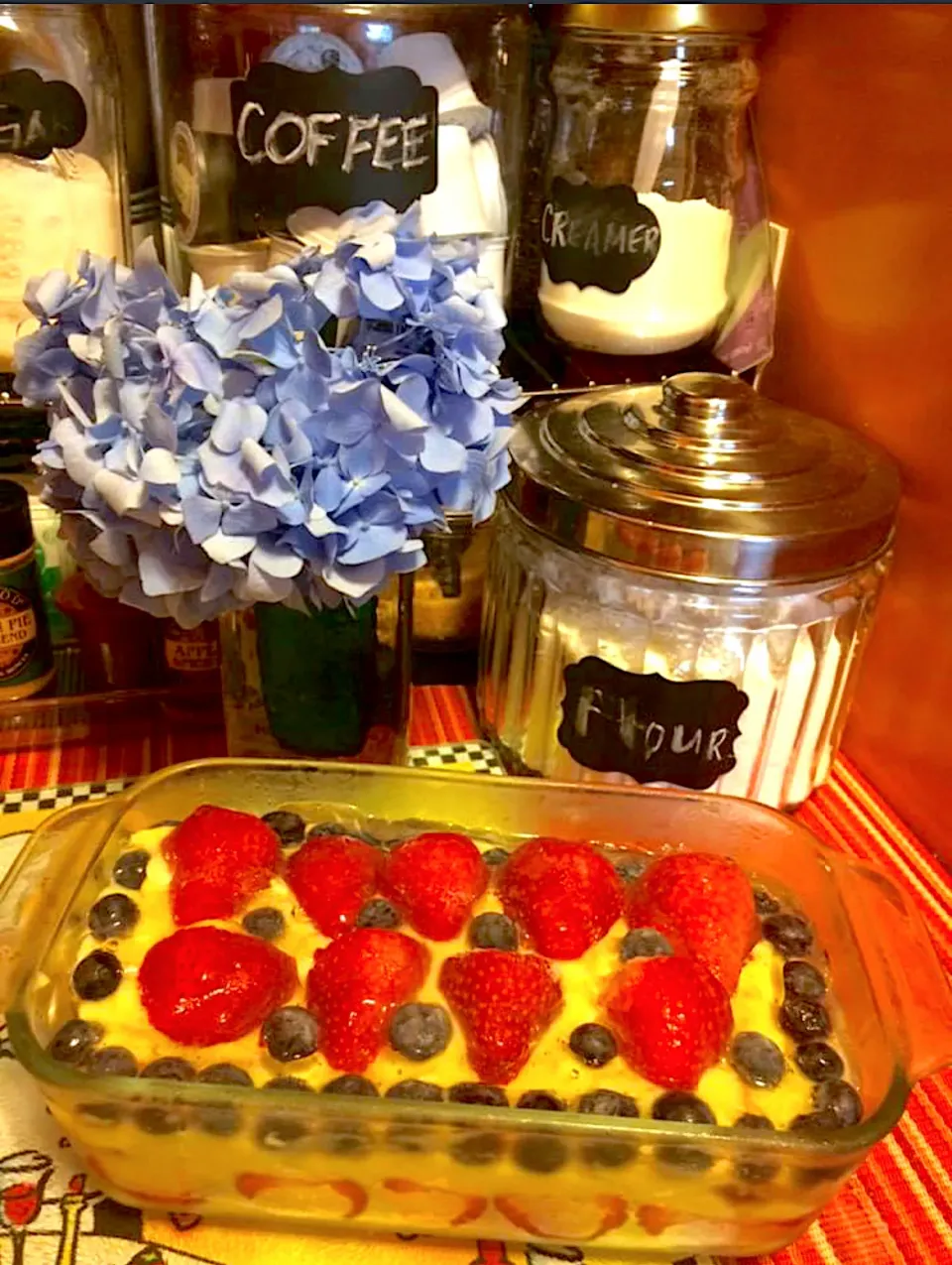 Strawberry & blueberry trifle loaf|🌺IAnneさん