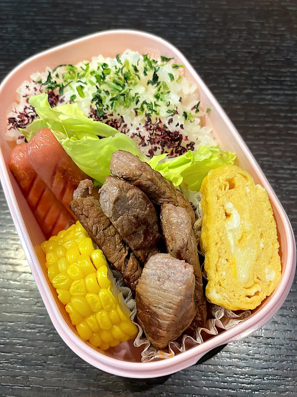 ステーキ弁当🥩|雑草シェリーさん