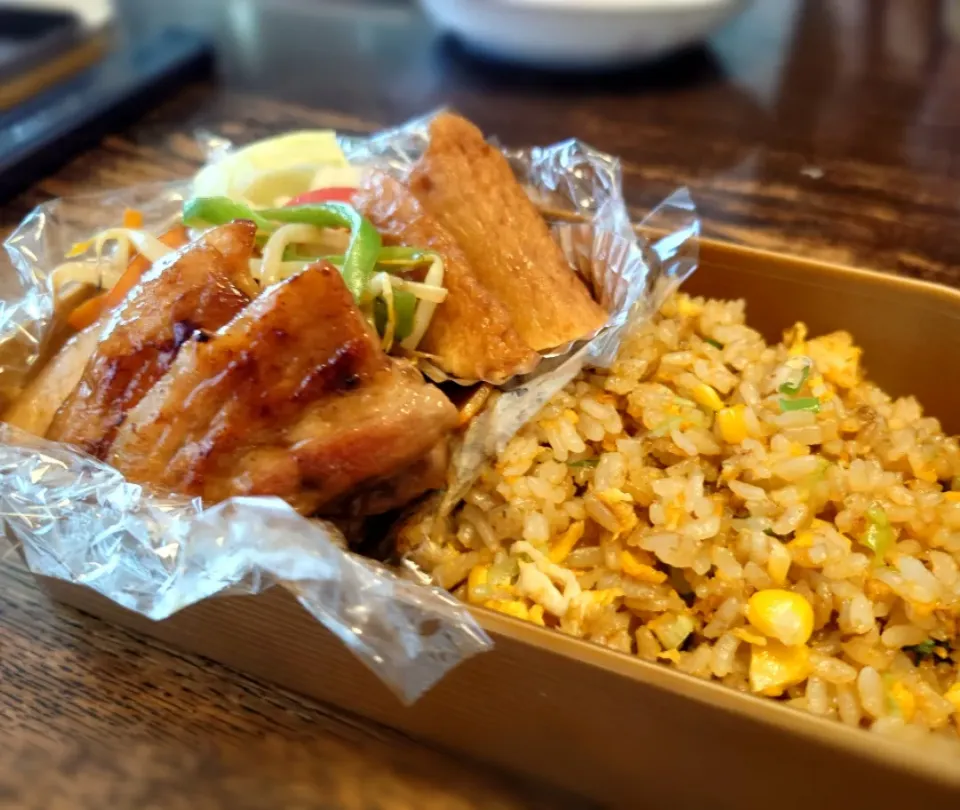 肉野菜炒めと炒飯弁当(*^^*)|しーPaPaさん