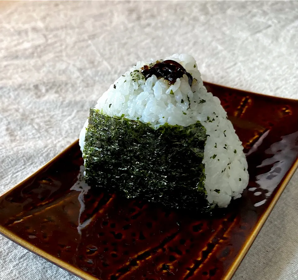 わかめご飯のおにぎり|かっちゃん杉さん