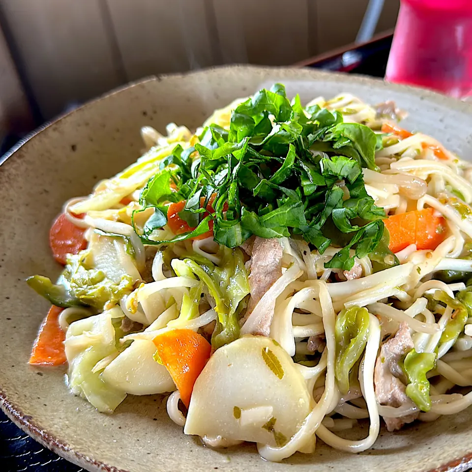 Snapdishの料理写真:自家製山椒味噌で味噌焼きうどん|くまちゃんさん