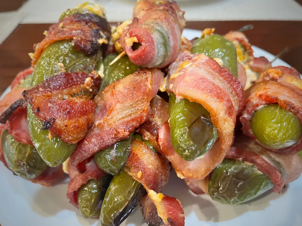 Grilled bacon-wrapped stuffed jalapeños|Laki Maikaʻiさん