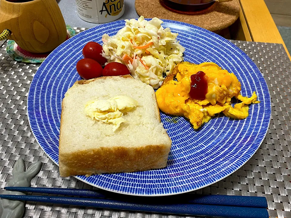 手作りパンで朝食|ヒロコさん