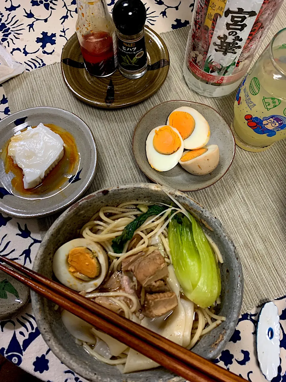 Snapdishの料理写真:ラフテー煮汁で煮たまご　沖縄そば　ジーマミ豆腐　#平飼い卵　埼玉蓮田市岩崎農場の平飼たまご|KimaLABOさん