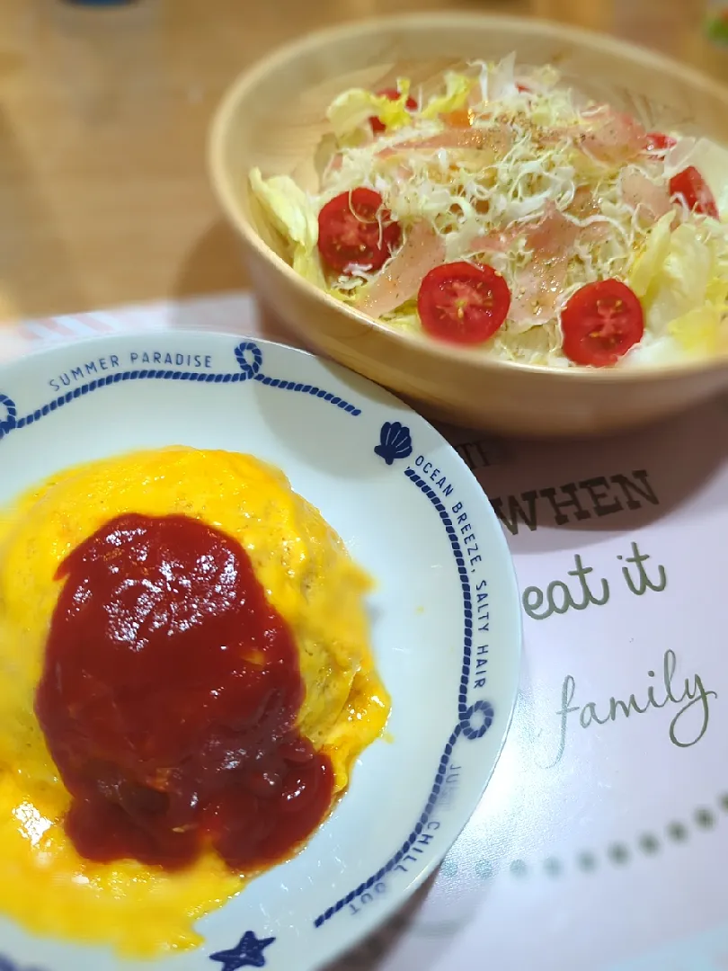 高2の長男が作ったふわとろ
ケッチャップ味のオムライス🍅🍳🍚😋|みぽりん♪さん