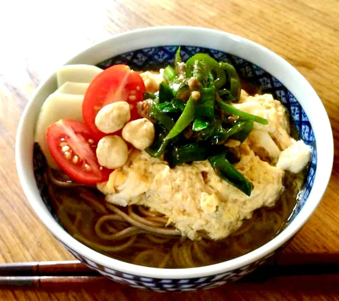 冷製:冷やしニラ玉そばde昼ごはん|ばくあんしゃさん