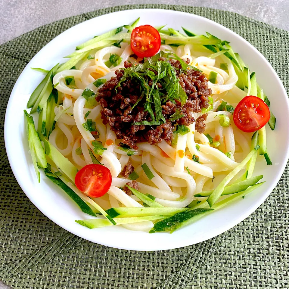 土曜のランチ🎶肉味噌冷やしうどん🥗|Chikaーーさん