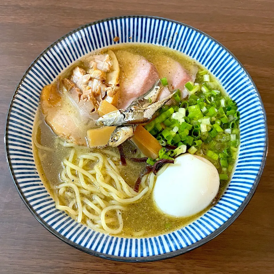 煮干しセメントラーメン|dashi menjiroさん