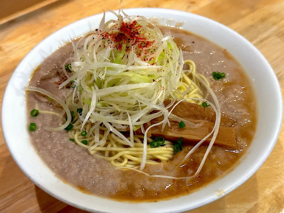 鶏だくラーメン　ネギ増し|マハロ菊池さん