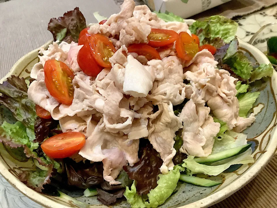 今宵は、豚肉に冷しゃぶ😋|アライさんさん