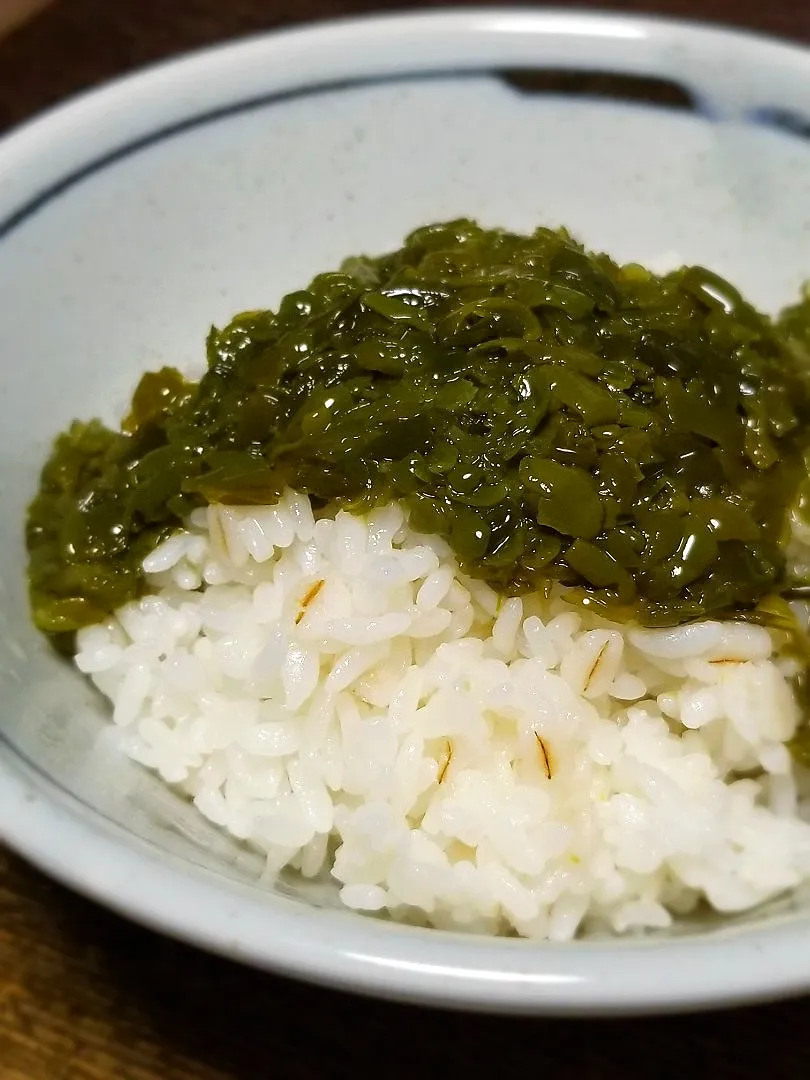 たたきめかぶご飯|ぱんだのままんさん