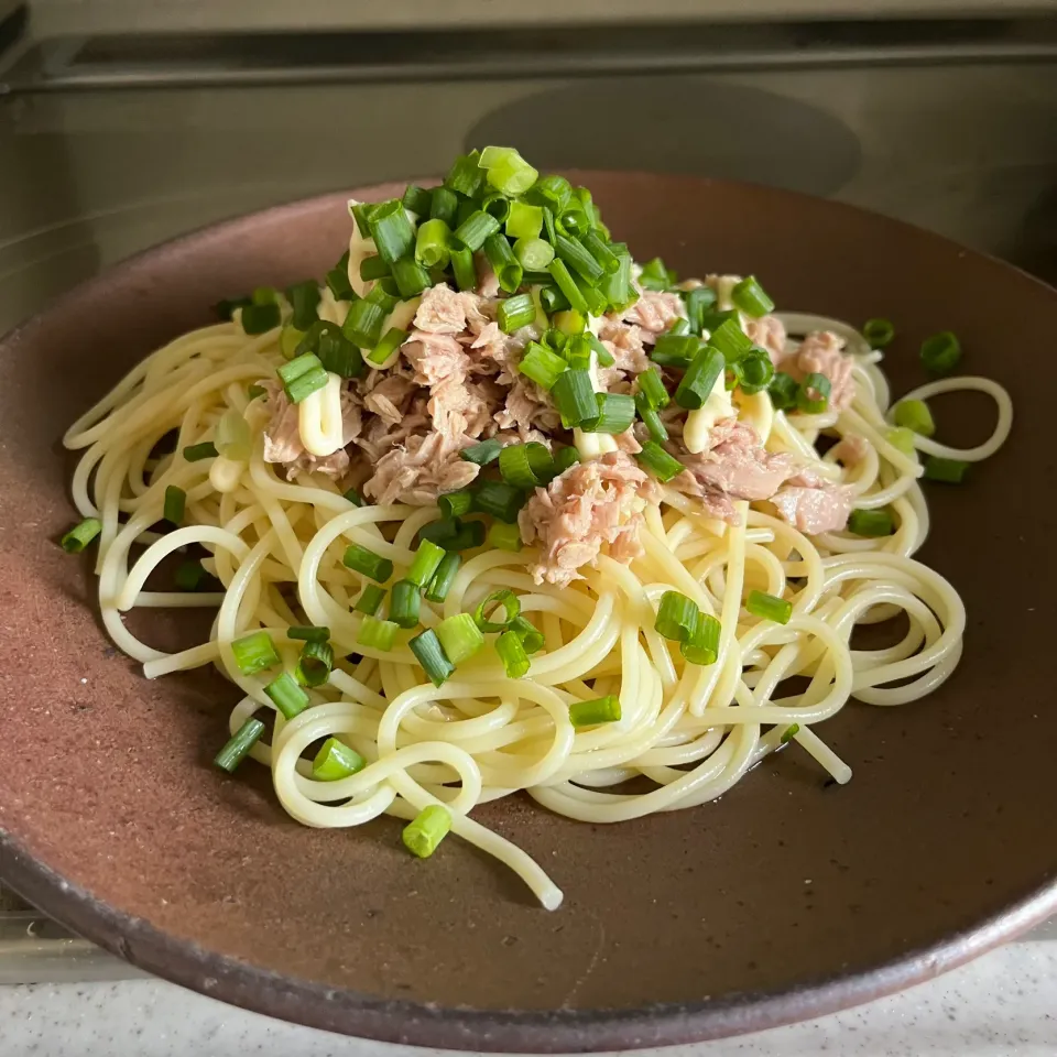 Snapdishの料理写真:ツナマヨポン酢パスタ|sanaeさん