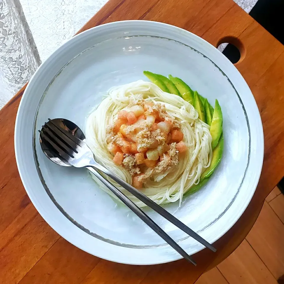 パスタ風＊桃のコンカッセと蟹の素麺|mi_neneco♪さん