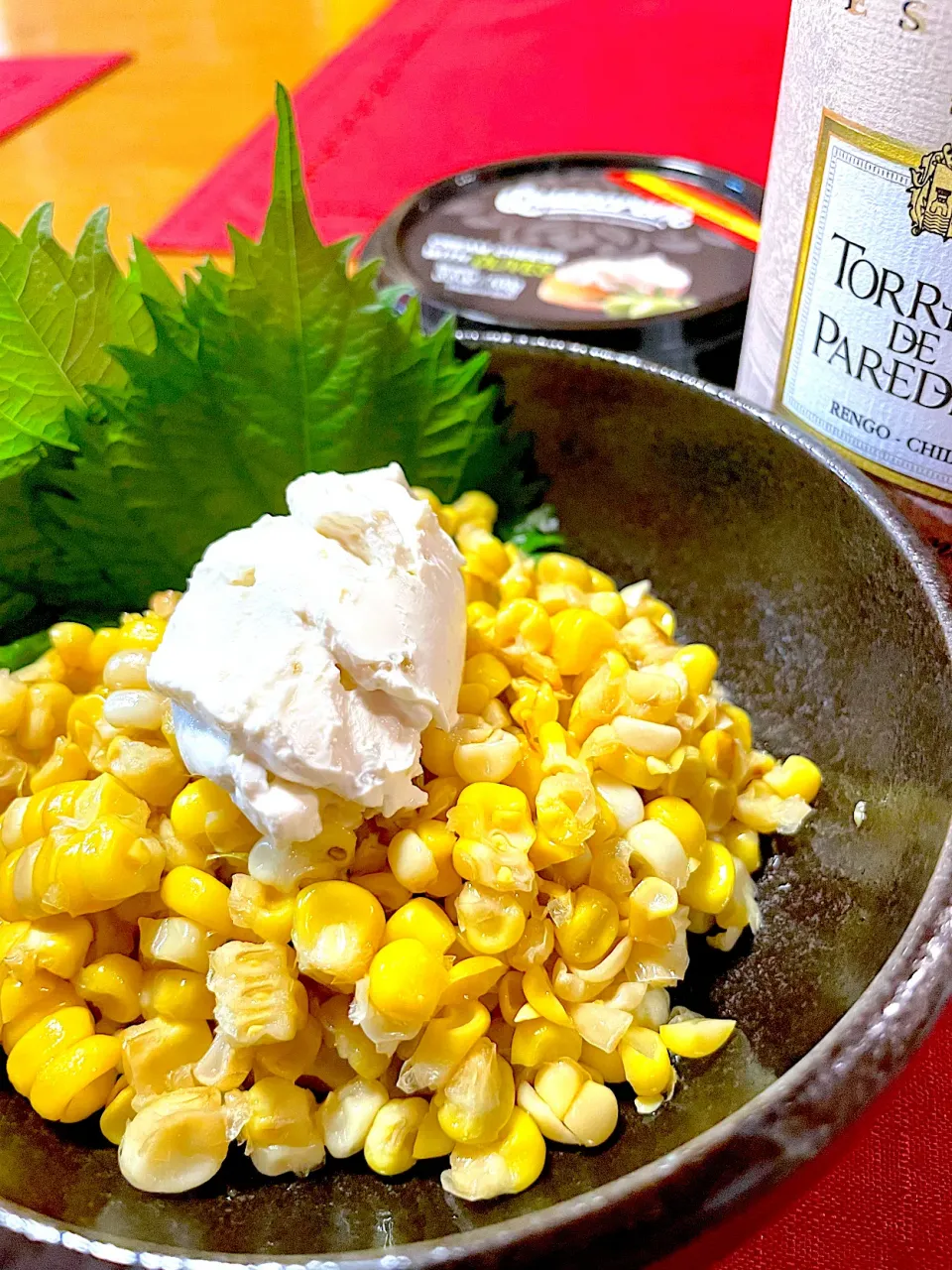 Snapdishの料理写真:とうもろこしのめんつゆ炒め🌽プラスケスクレームオリーブ🫒|おかちさん