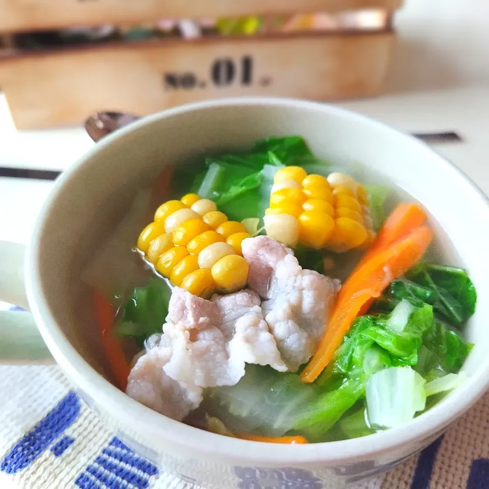 ほっこり中華スープ
とうもろこしもいるよ🌽|ポトスさん