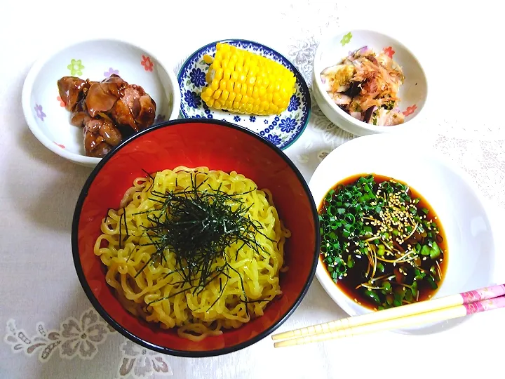 Snapdishの料理写真:生協のざるラーメン、
生協のレバー、
なす大葉酢の物は手作り(⁠ ⁠ꈍ⁠ᴗ⁠ꈍ⁠)|m.rafuさん