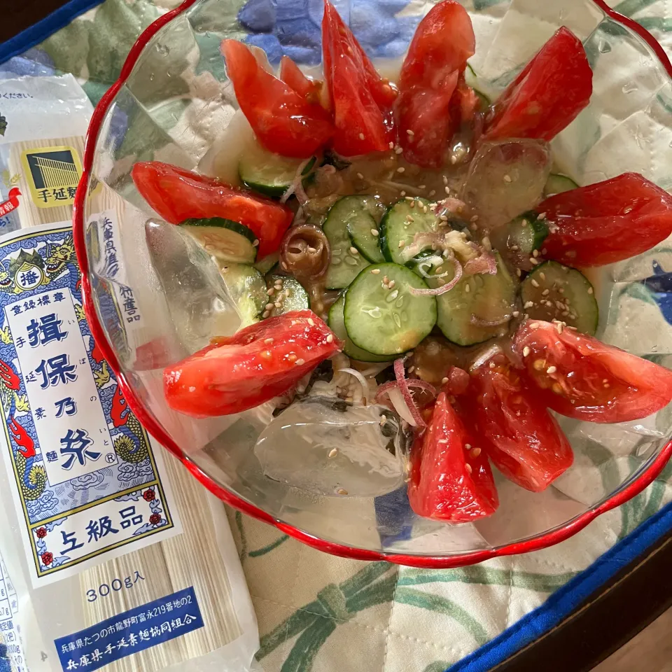 Snapdishの料理写真:完熟トマト🍅の冷や汁風ぶっかけそうめん♪|ワイントンさん