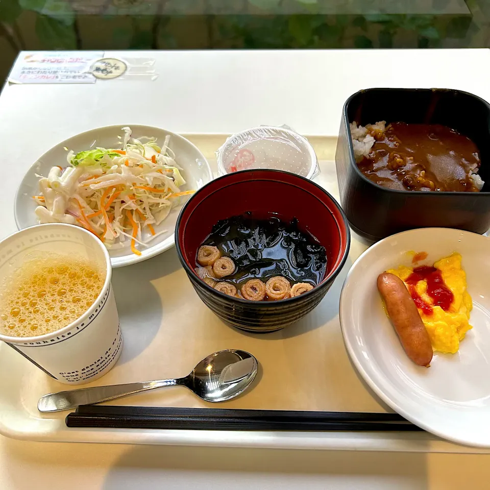 金沢で朝食😋|すかラインさん