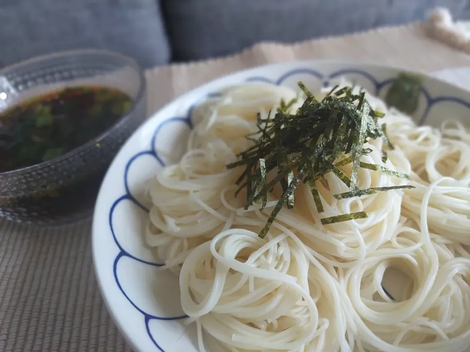 暑くてたまらん🥵そうめん！
現在35.9度|しあるさん