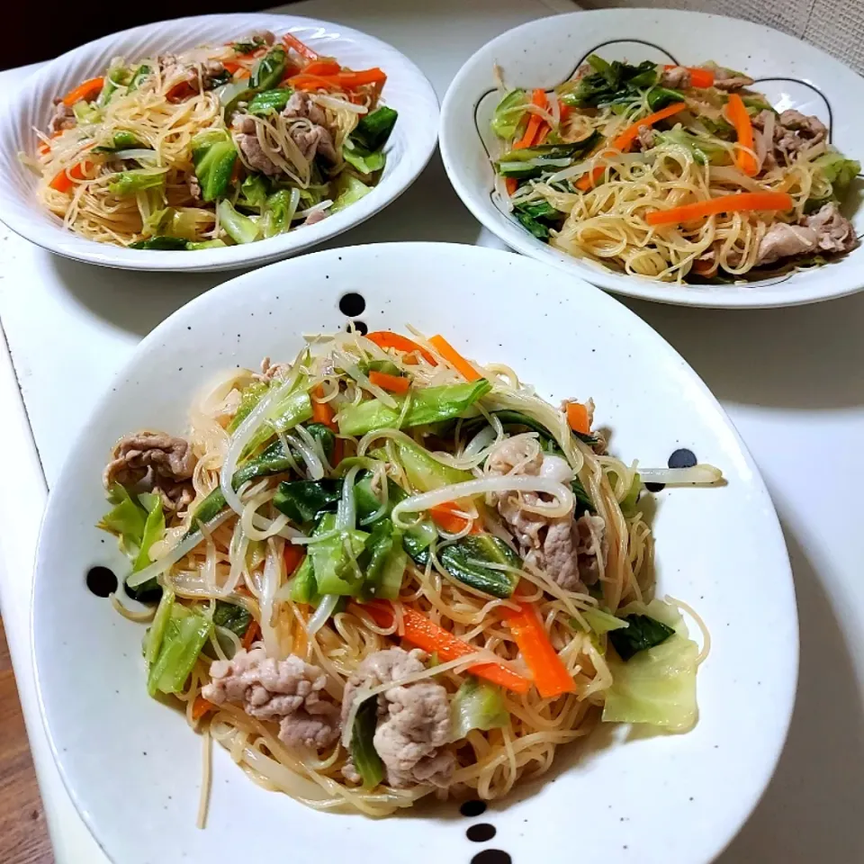 今日のお昼　野菜たっぷり焼きビーフン|あかね空さん