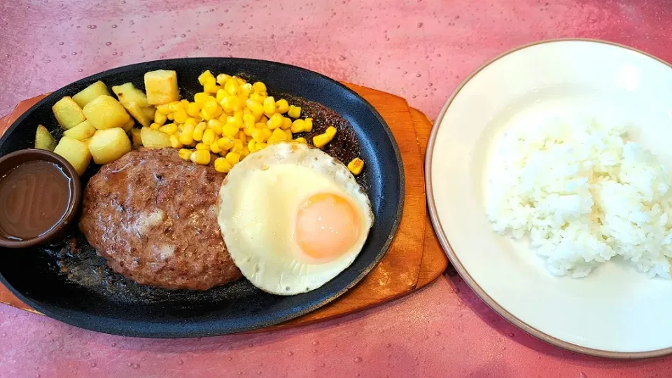 ハンバーグランチ🍴😊|no-noさん