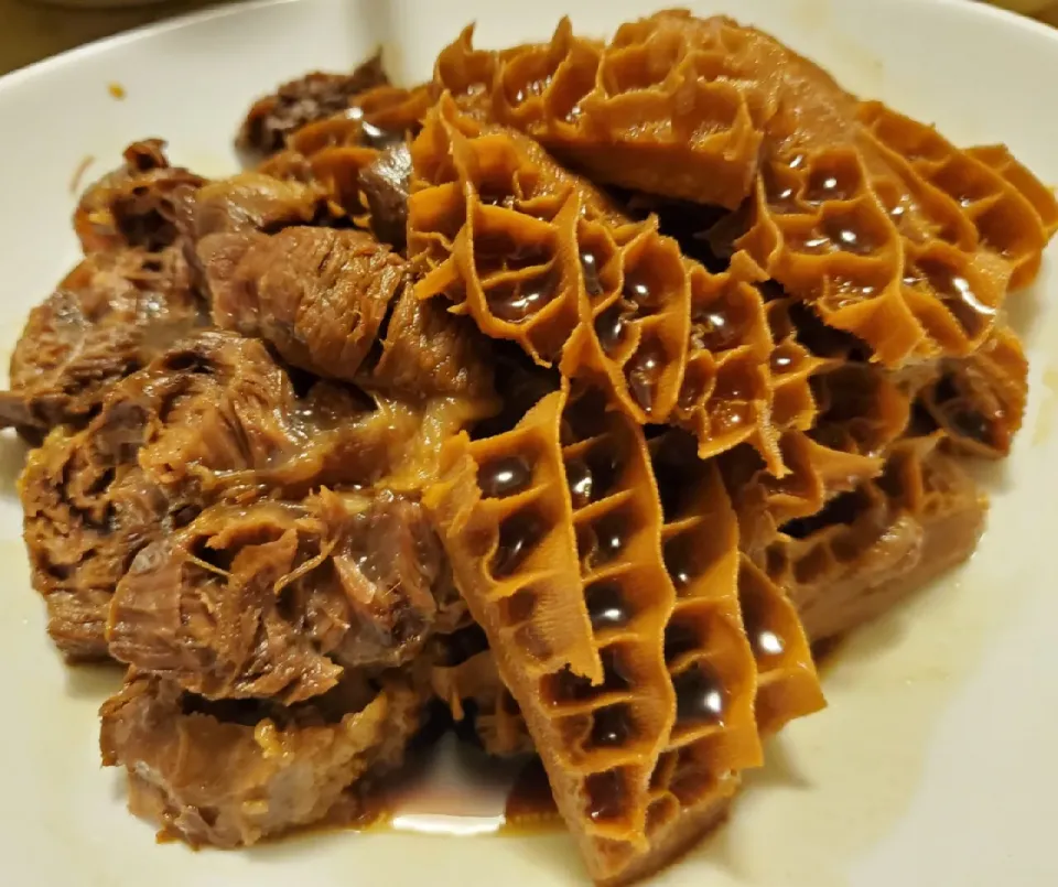 Spiced marinated beef shank and Tripe
五香滷水牛𦟌及牛肚|tomatomaさん