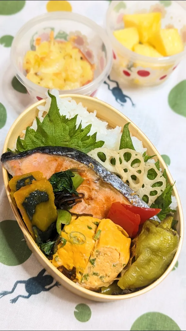 本日のお弁当〜鮭弁当〜|f.1125beさん