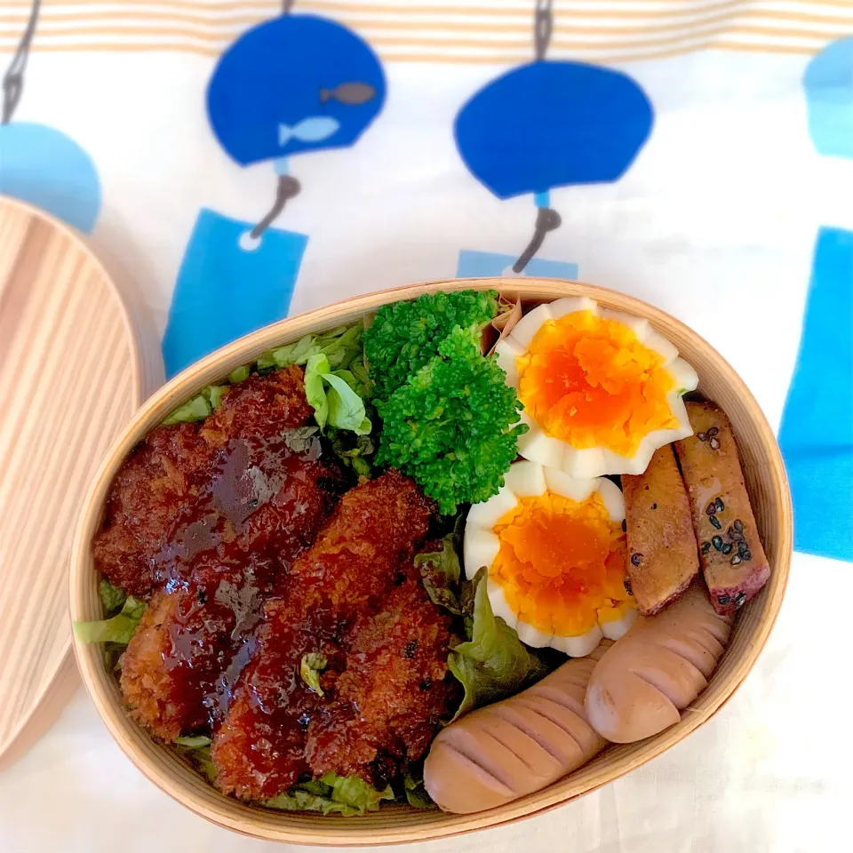 Snapdishの料理写真:ソースカツ丼弁当|chicaocafeさん