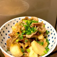 Snapdishの料理写真:豚肉と長芋の甘辛炒め|さちさん