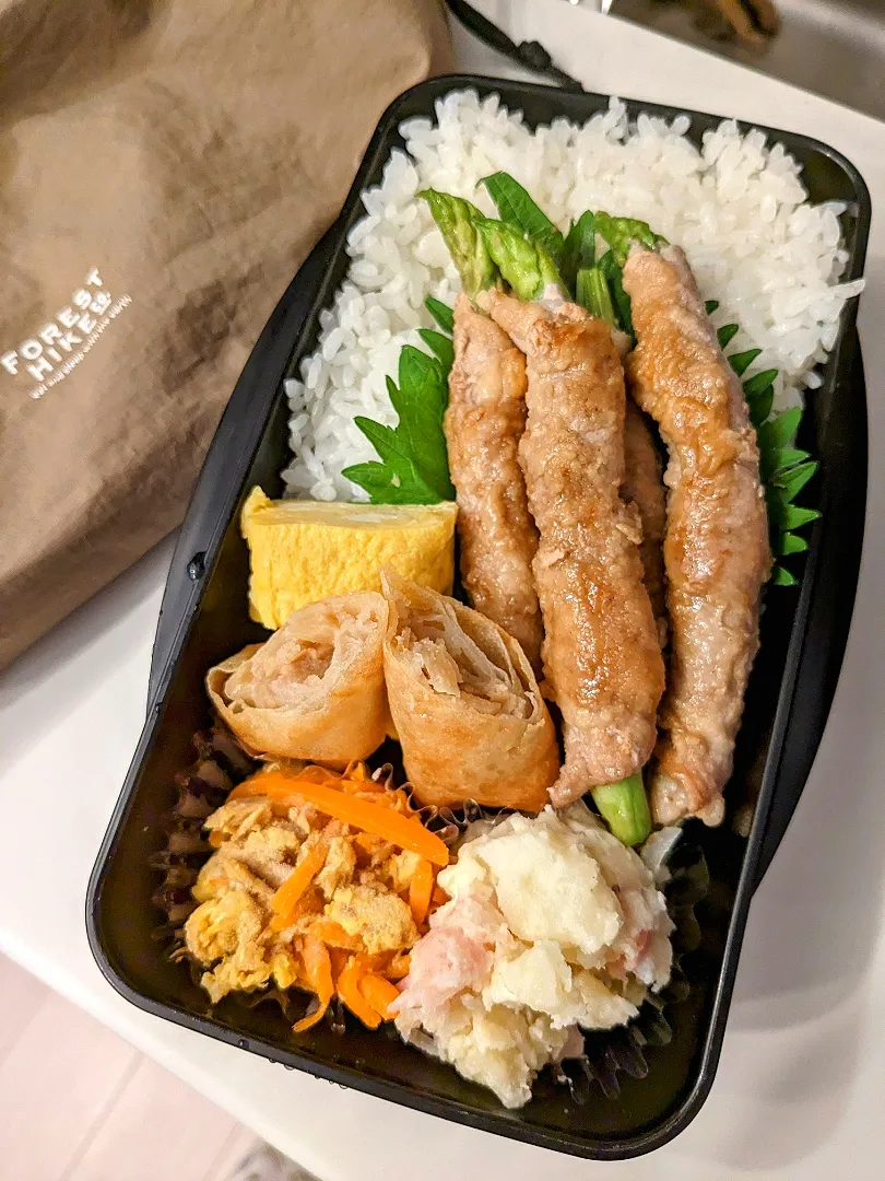 Snapdishの料理写真:アスパラの肉巻き弁当|きゅーさん