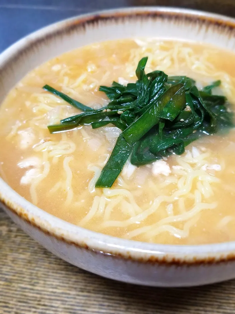 Snapdishの料理写真:パパ作👨旨辛味噌ラーメン|ぱんだのままんさん