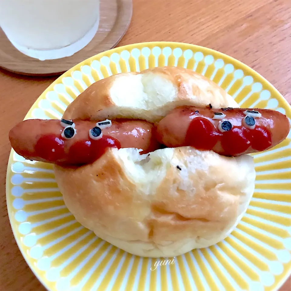 Snapdishの料理写真:あんまり可愛くないけど👻アンパンマン🌭ホットドック🌭|🌸yuni🌸さん