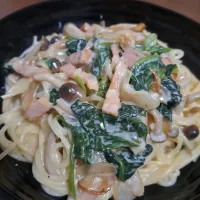 Snapdishの料理写真:ほうれん草のホワイトソースパスタ|ちよさん