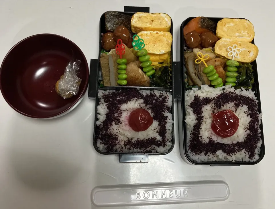 Snapdishの料理写真:パパ弁とDC弁当☆じゃこ天炒め☆ほうれん草の胡麻炒め☆卵焼き☆春巻き☆梅しそチキン☆枝豆ピック☆ミートボール☆鮭☆みそ玉（パパ弁）|Saharaさん