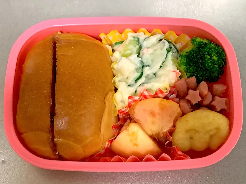 ブルーベリーロールパン弁当|かぬままさん