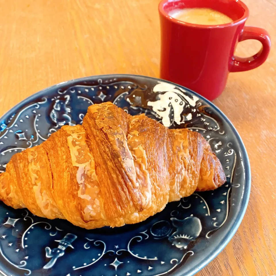 クロワッサン🥐朝食|ちゃ♡さん